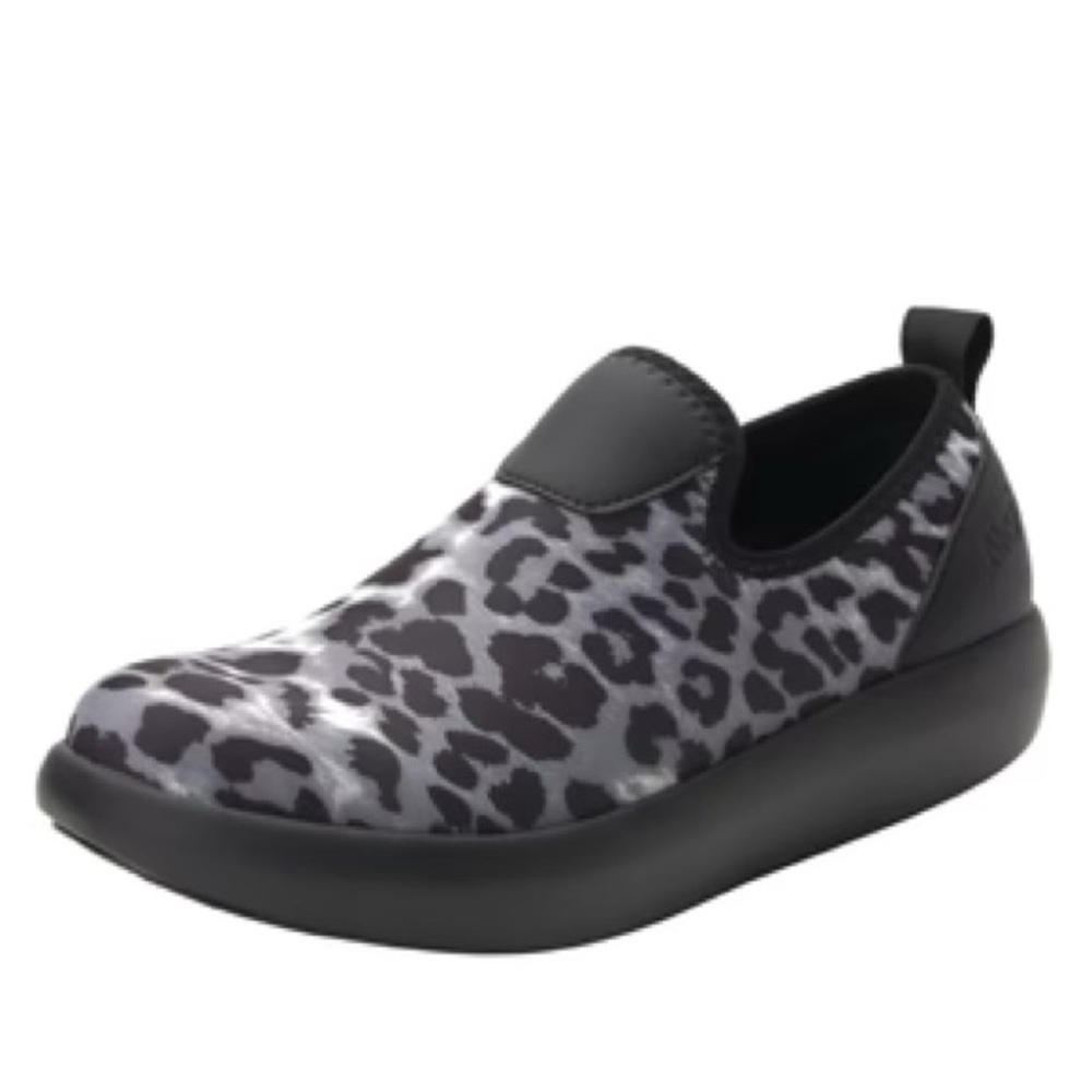 Alegria Eden white leopard shoe women’s‎ size 38 7.5 slip on casual animal print